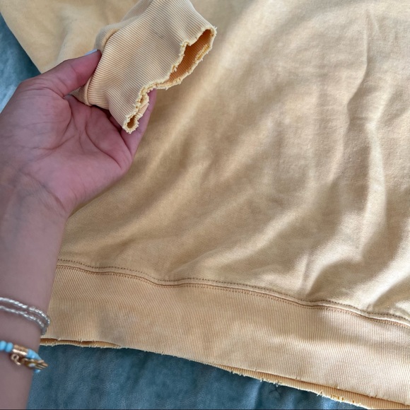 Pastel Yellow sweatshirt - Picture 2 of 6